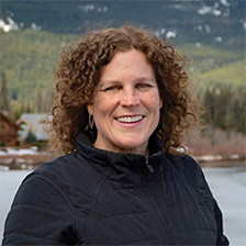Business podcast: How To Grow & Sell Your Consulting Business Using Systems (Without Working 24/7) With Shannon Susko: Podcast #231